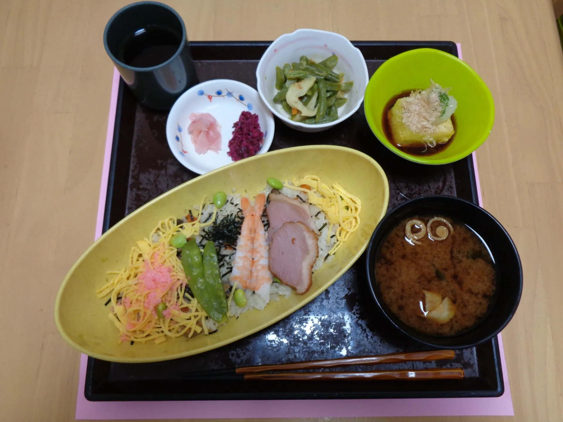令和4年8月20日㈯　本日の昼食　～散らし寿司～