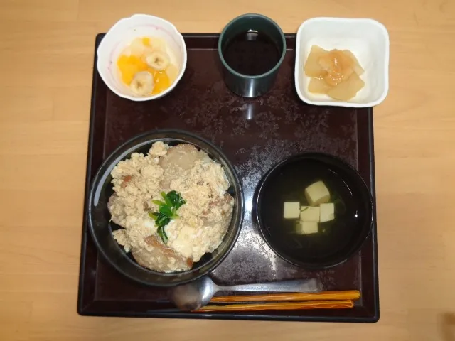 令和6年10月25日㈮　今月の郷土料理～宮城県油麩丼～