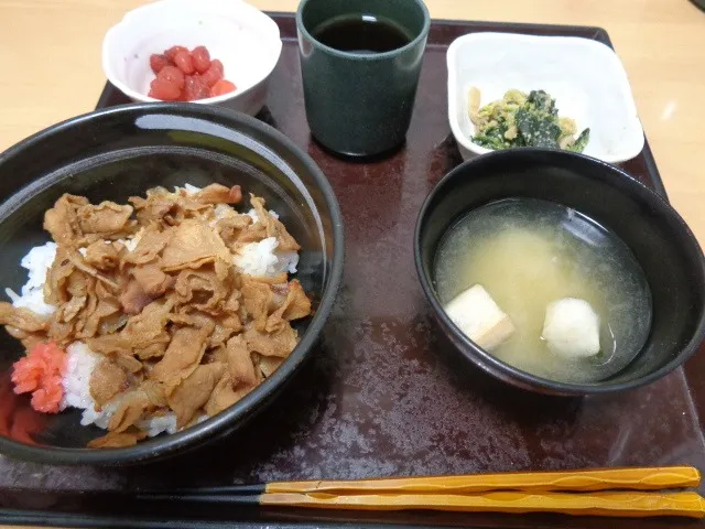 令和7年1月15日㈬　今月の郷土料理～北海道豚丼～